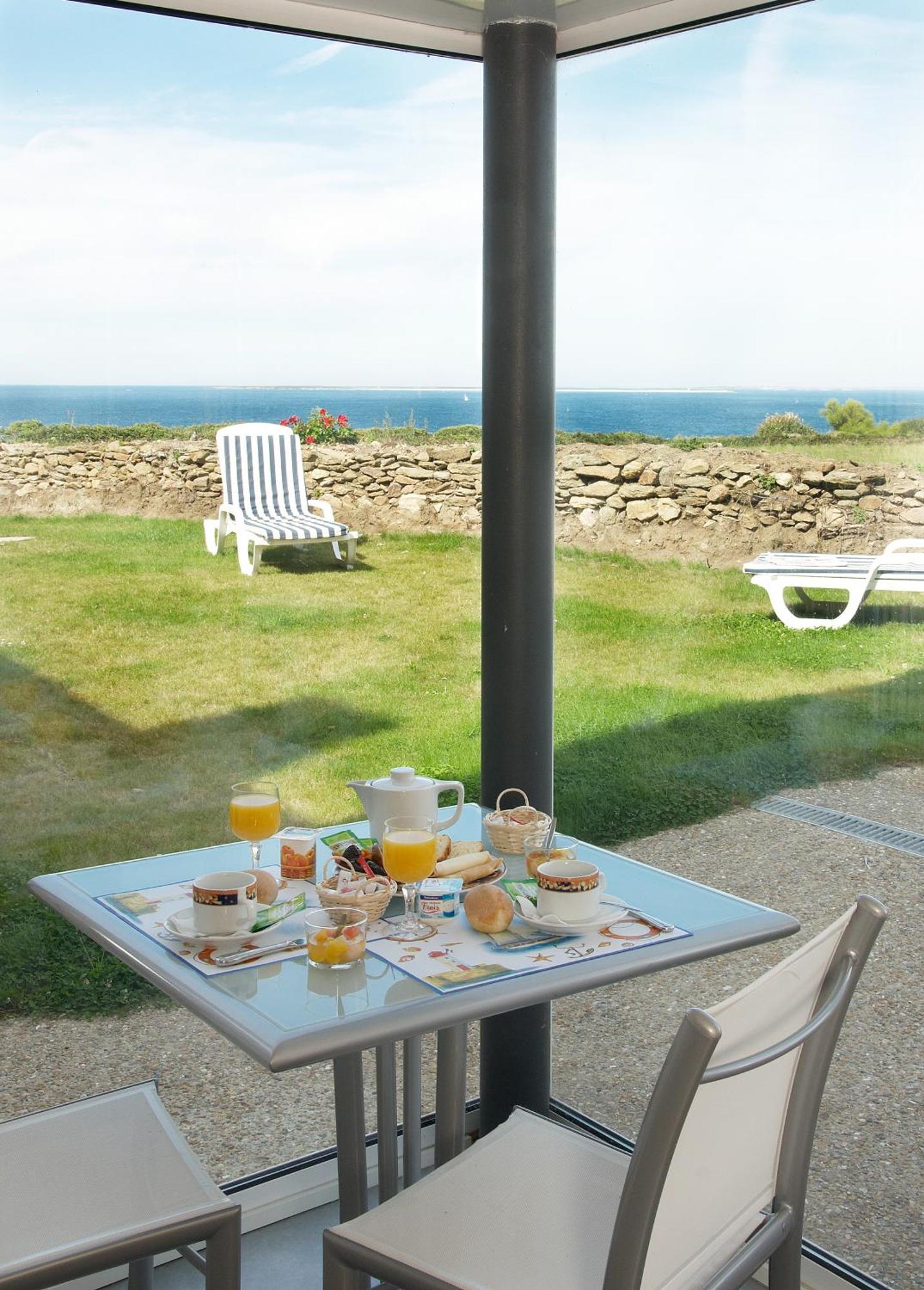 Logis Hotel Vent D'Iroise Plougonvelin Εξωτερικό φωτογραφία